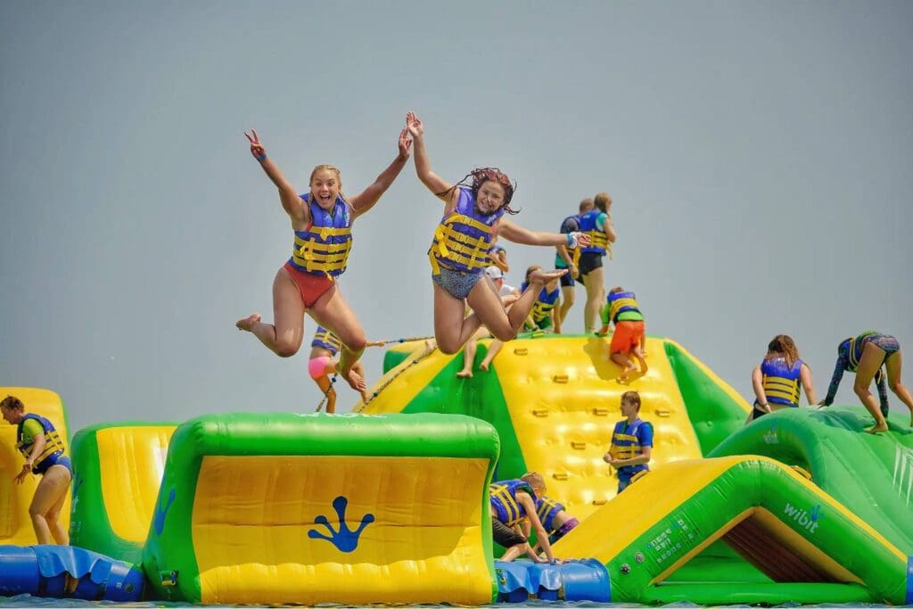 This image is by Splash ON.